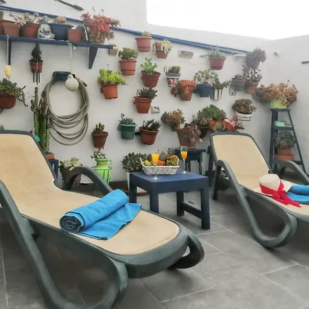 Cozy House In + Terrace 度假居 *